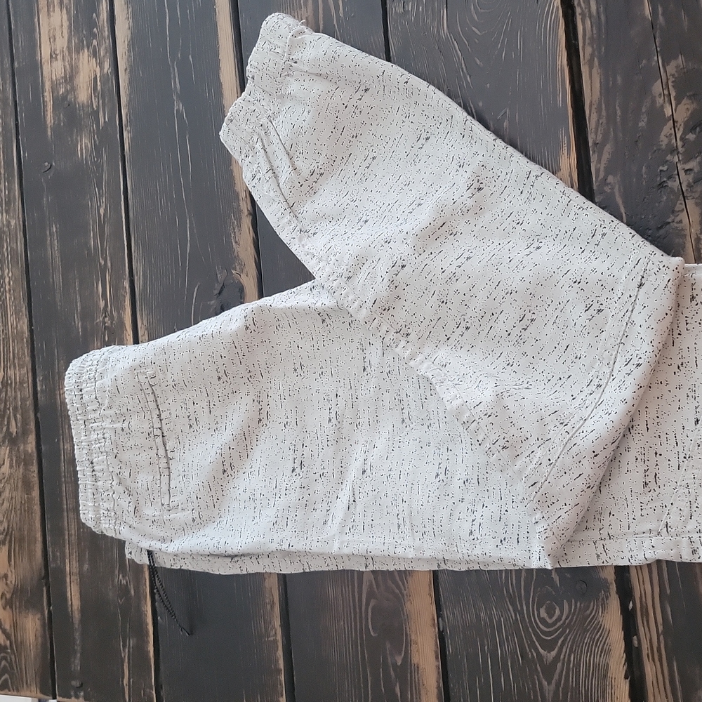 Boys joggers New without tags